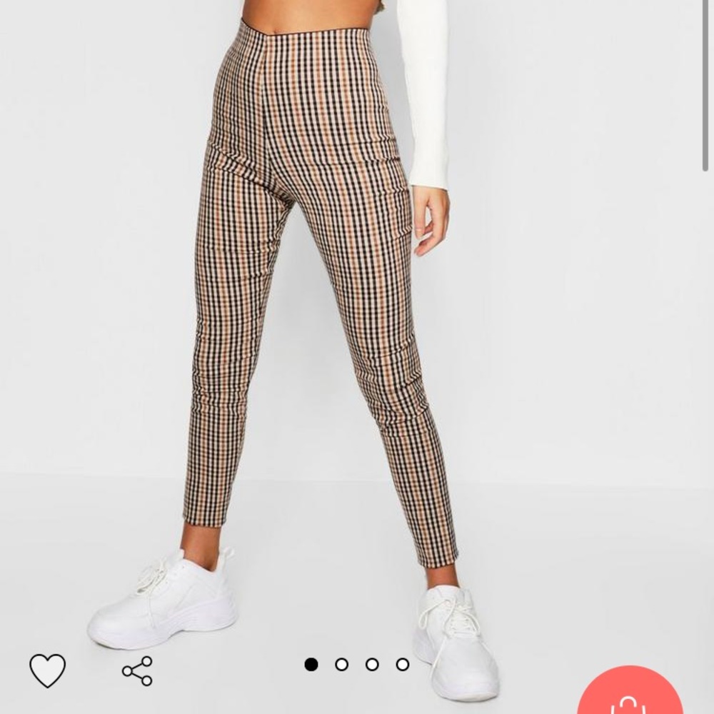 BOOHOO Checkered Tailored Pants